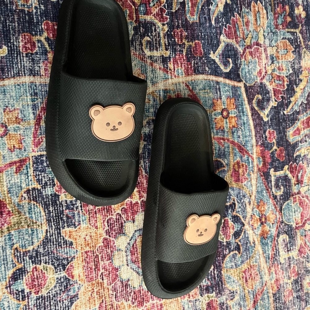 2 Pairs of Gray Sandals + Black Slide Sandals with Bear Design Womens Size 8.5 - Picture 3 of 6